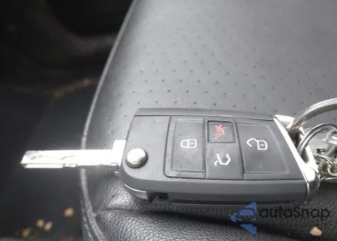 2019 Volkswagen Tiguan 2.0T Se/2.0T Sel/2.0T Sel R-Line/2.0T Sel R-Line Black z USA, uszkodzony, nr VIN 3VV2B7AX6KM052578